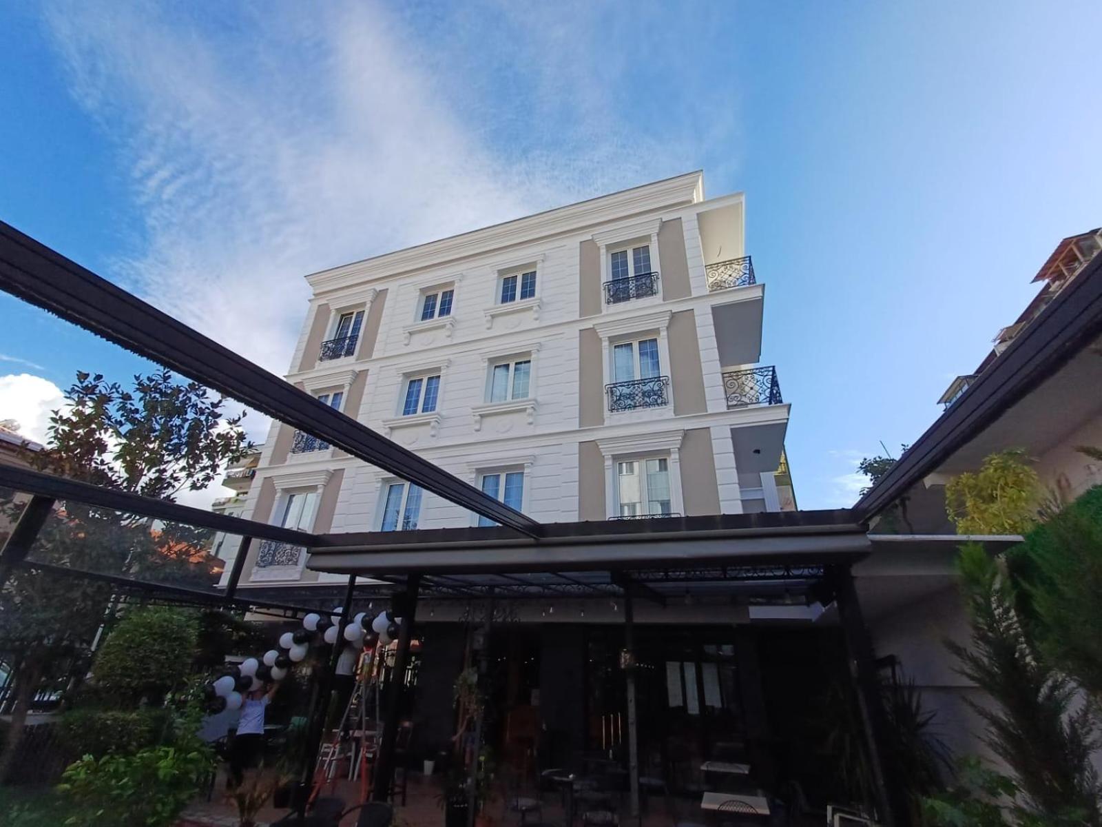 Oxygen Boutique Hotel Tirana Exterior photo
