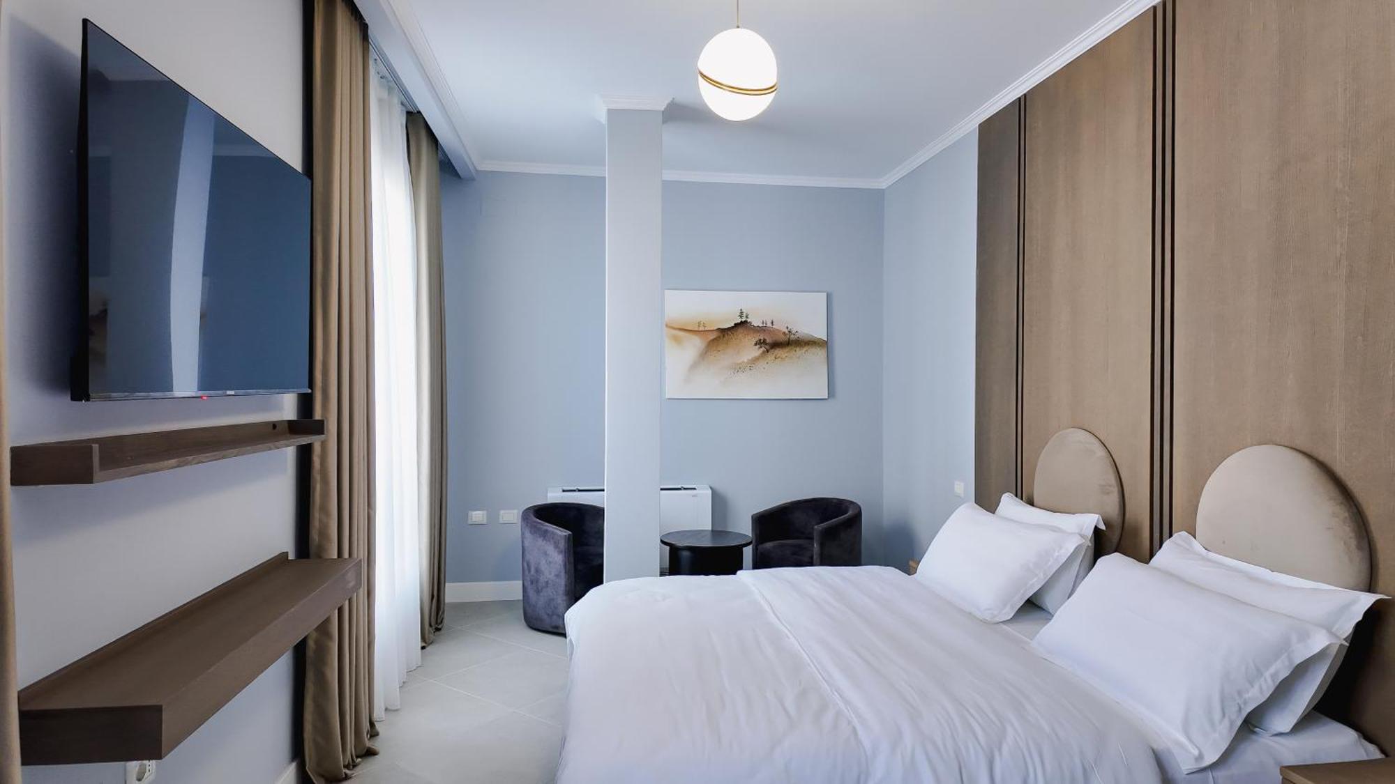 Oxygen Boutique Hotel Tirana Exterior photo